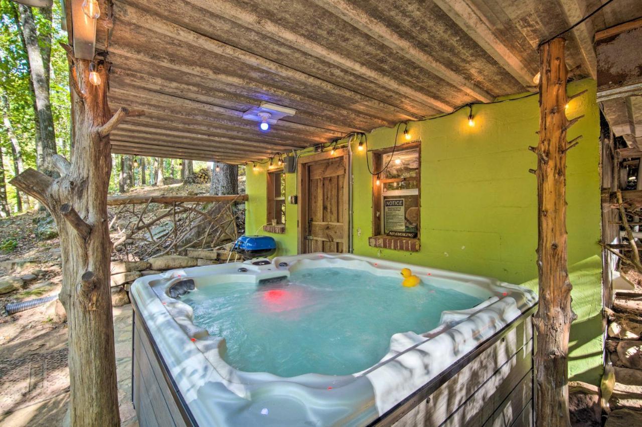 The Treehouse Cabin Creekside Home With Hot Tub! Summerville Exteriör bild